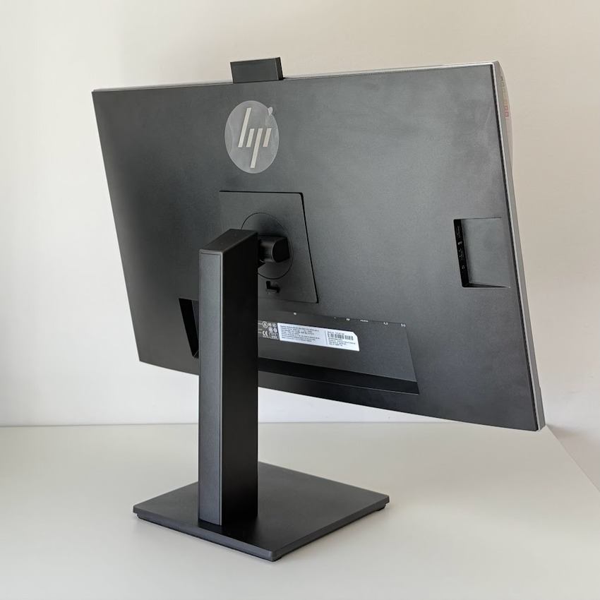 Monitor HP EliteDisplay E273m 68,5 cm (27'') | vgradna spletna kamera + Bang & Olufsen zvočniki